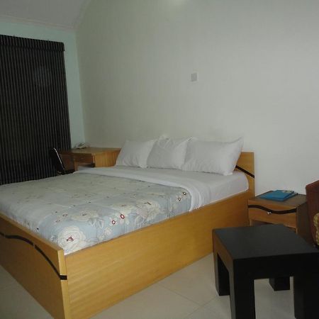Bluespring Hotel Maryland Dış mekan fotoğraf
