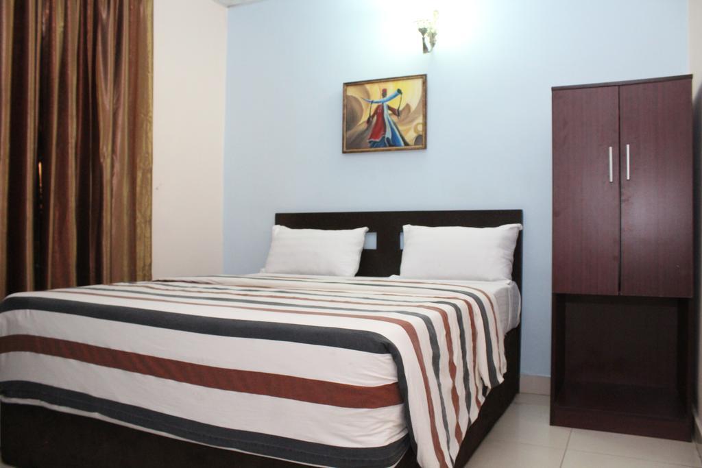 Bluespring Hotel Maryland Dış mekan fotoğraf