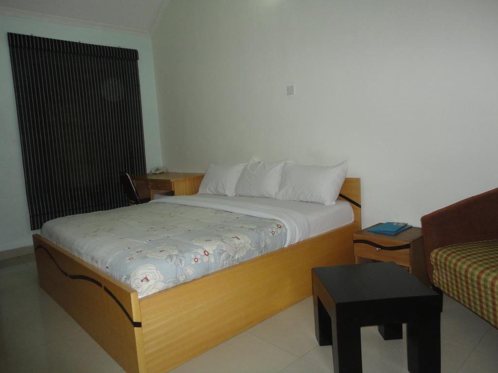 Bluespring Hotel Maryland Dış mekan fotoğraf