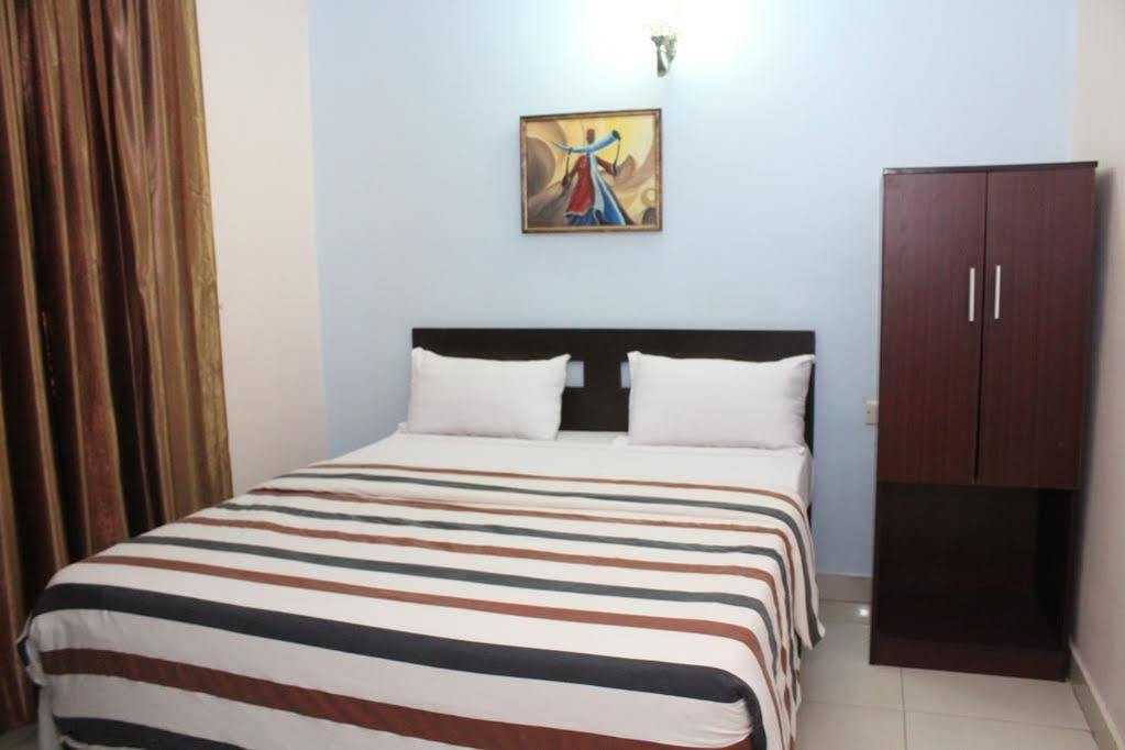 Bluespring Hotel Maryland Dış mekan fotoğraf