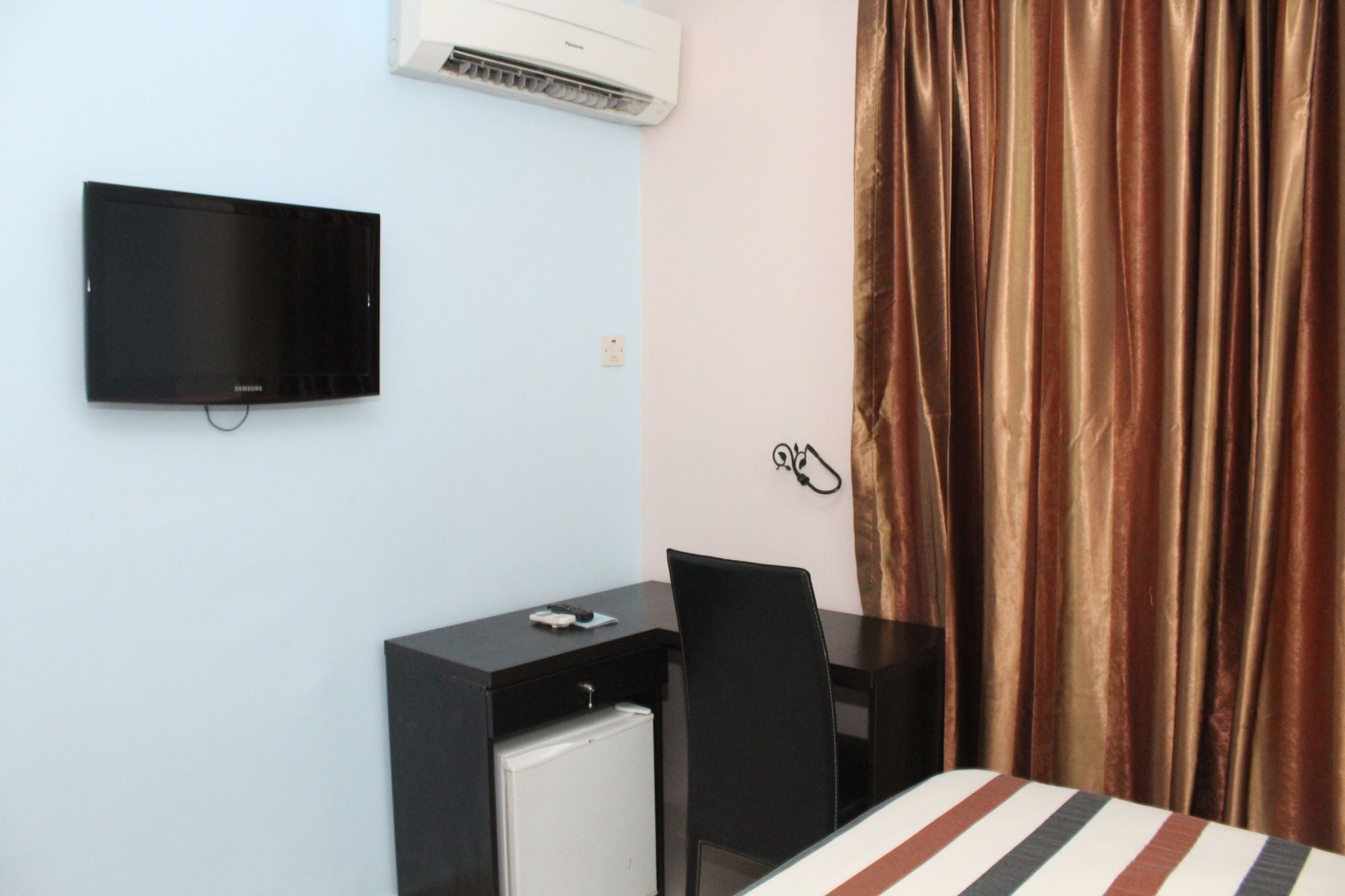 Bluespring Hotel Maryland Dış mekan fotoğraf