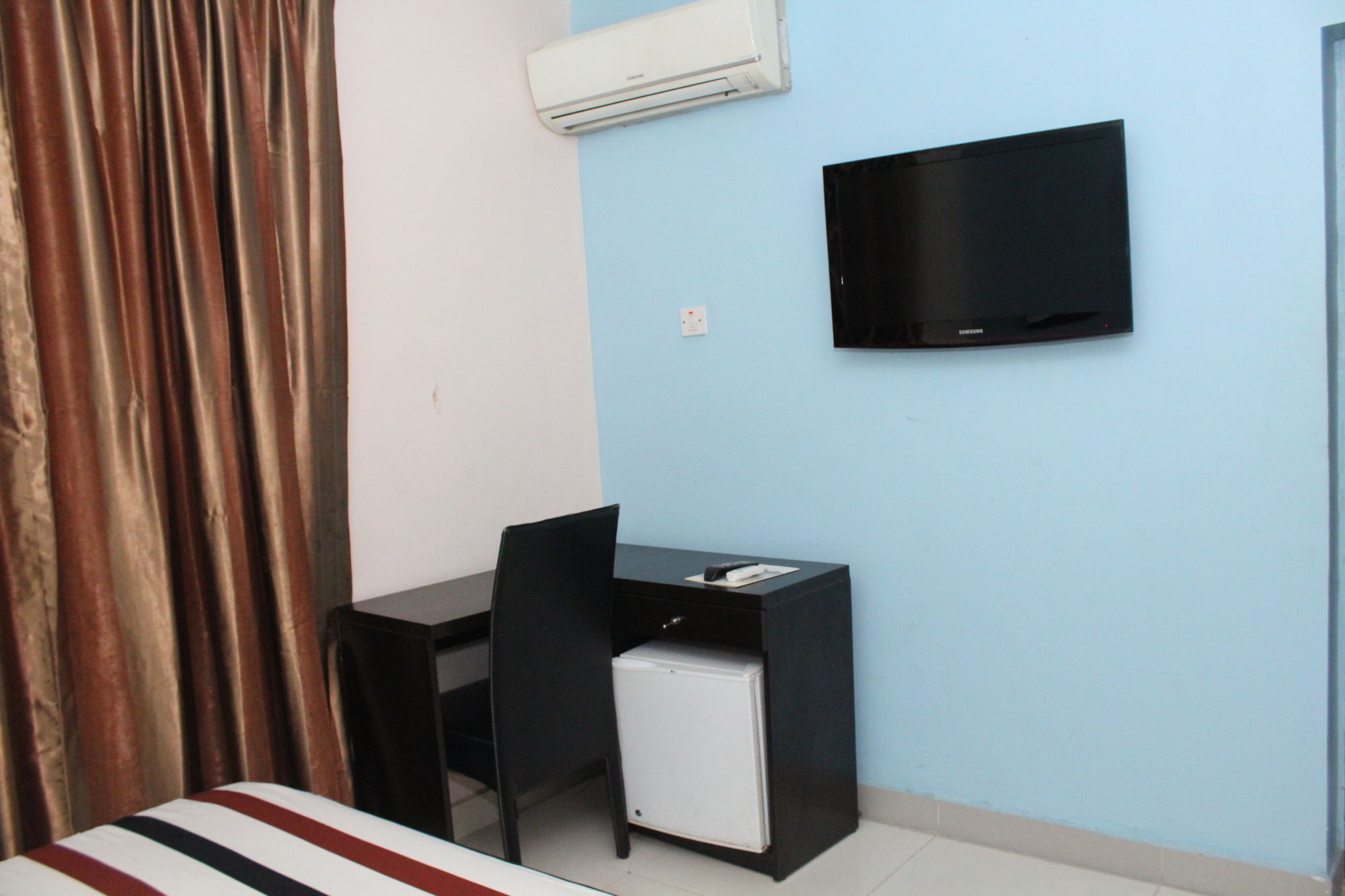 Bluespring Hotel Maryland Dış mekan fotoğraf