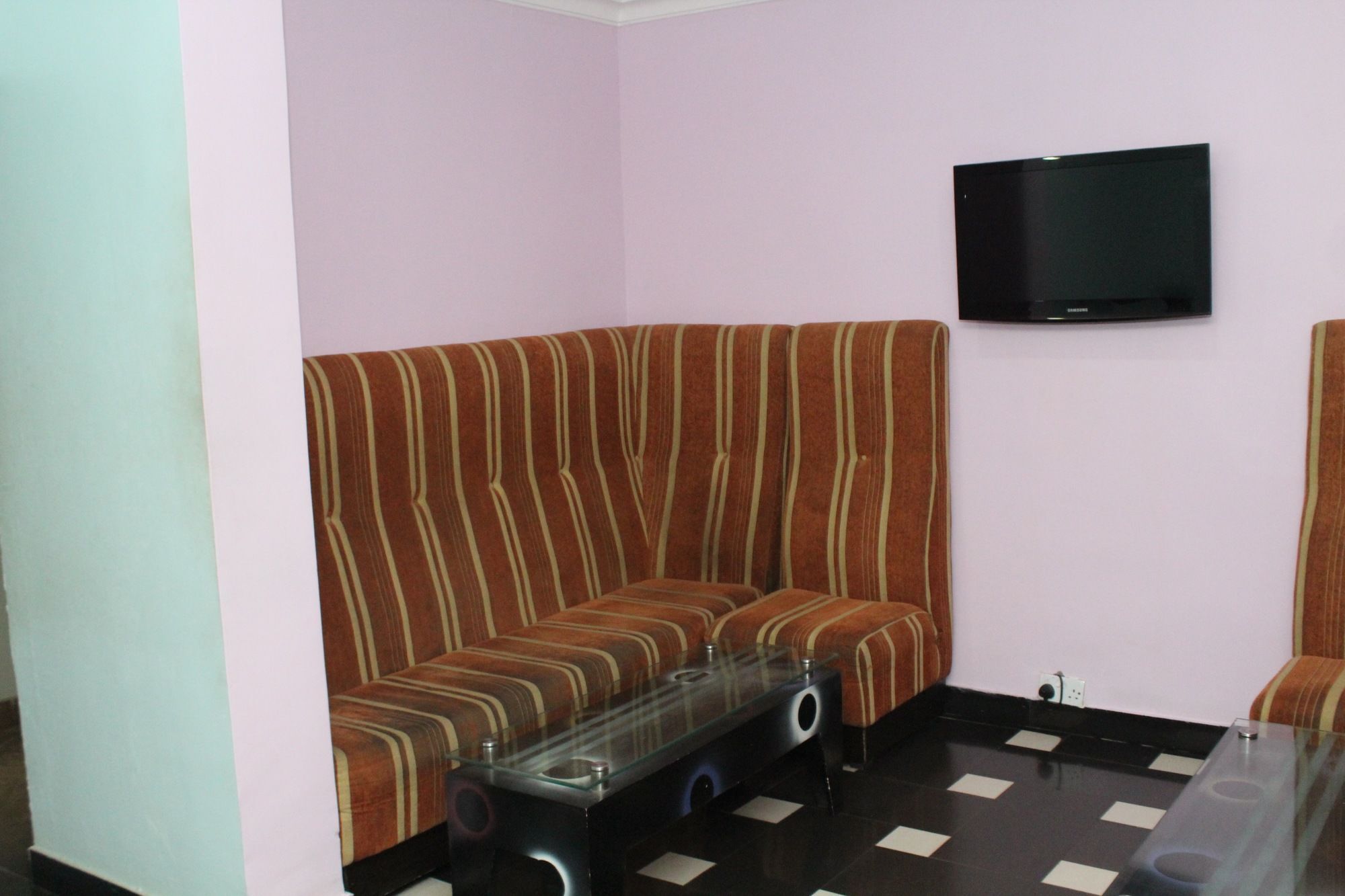 Bluespring Hotel Maryland Dış mekan fotoğraf